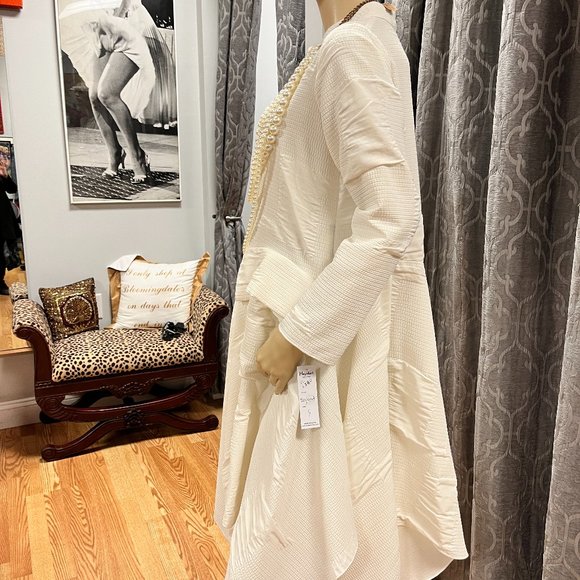 Size Small Heydari Winter White Statement Coat/Dress - Picture 2 of 4